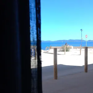 La Tour Fondue Vue Grand T2 Face A Porquerolles Drap Serviette Non Fournis , Hyères France